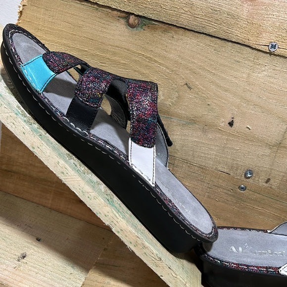 ALEGRIA Venice Chirpy Multi Three-Strap Slide-On Sandals Size 40 9.5 USA NWB - Picture 5 of 8